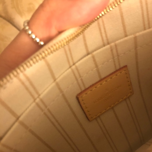 Louis Vuitton Damier Azur Clutch - Picture 6 of 8